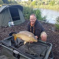 HERE IS IAN WATERHOUSE WITH A STUNNING 26LB MIRROR CAUGHT FROM PEG (4) WELL DONE MATE GOOD ANGLING.